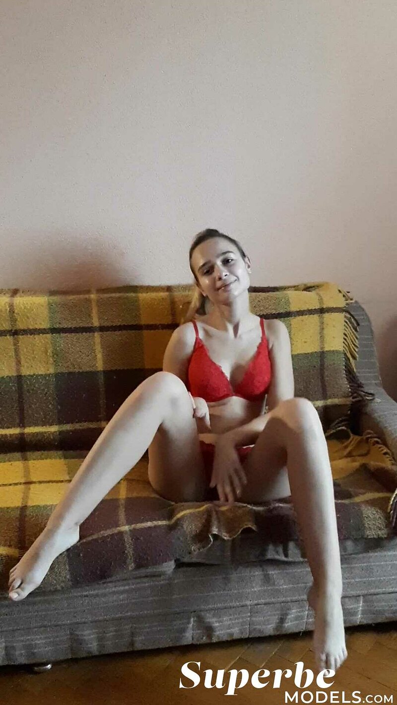 Александрина, 21